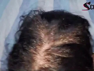 Novinha peluda ,engasgando na pica do negão